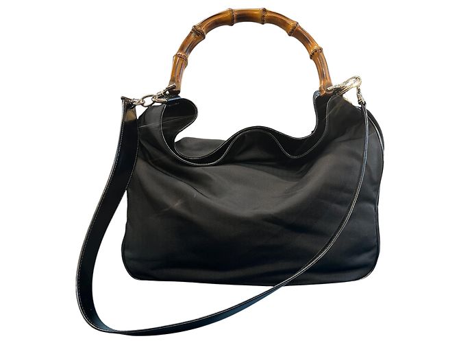 Bolsa de mão em nylon Bamboo da Gucci