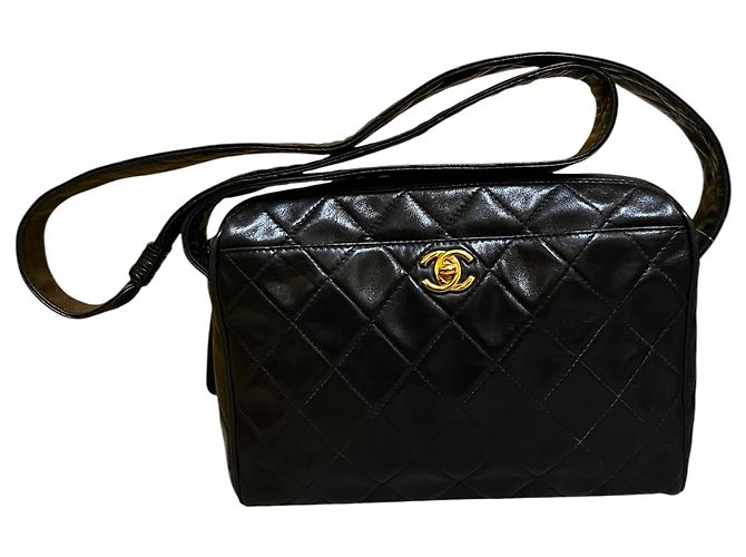 Camera Bolsa de câmera em couro de cordeiro matelassado CC da Chanel 1996