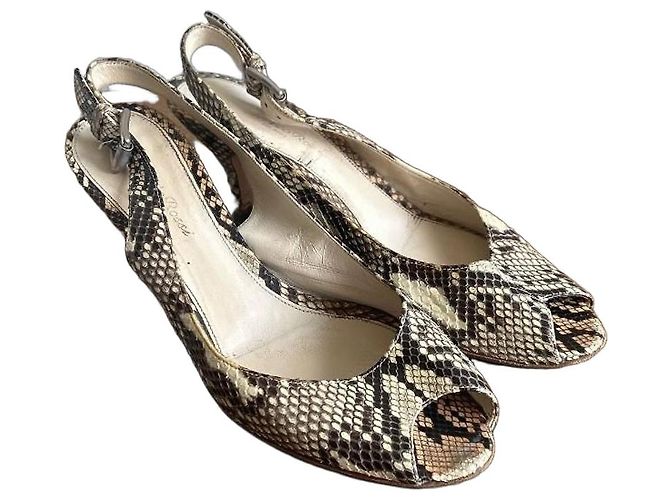 Gianvito Rossi Python Print Leather Pumps Beige Black