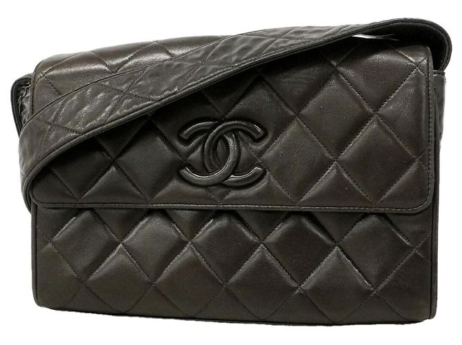 Borsa a tracolla Chanel Matelassé in pelle d'agnello
