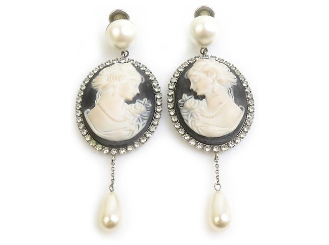 Boucles d'oreilles clips Miu Miu