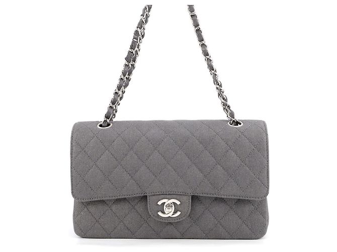 Timeless Borsa a tracolla Chanel Matelassé