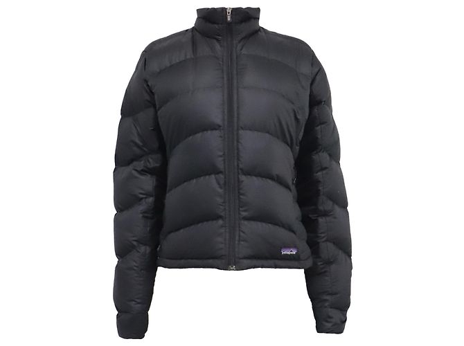 Autre Marque  Patagonia Zipped Down Jacket in Black Polyester