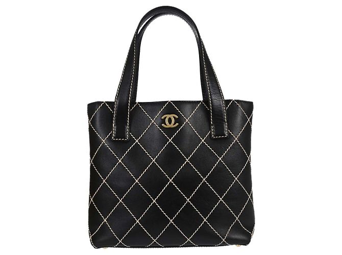 Chanel Surpique Quilted Leather Medium