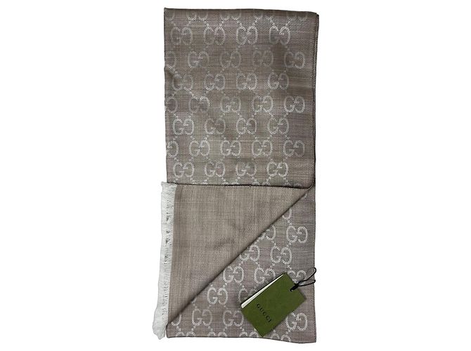 Cachecol Gucci GG Supreme em lã e seda