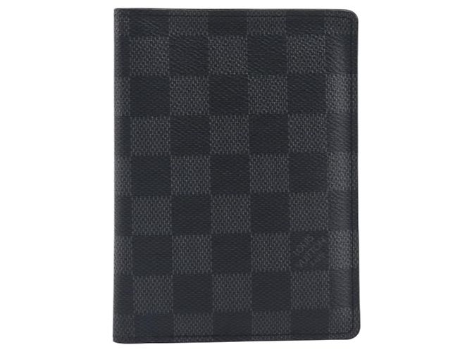 Funda de Pasaporte Louis Vuitton Damier Graphite