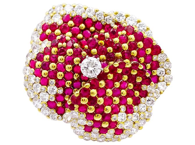 Autre Marque Spilla "Pensée", rubini, diamanti, oro giallo.