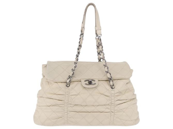 Chanel Sharpei Frame Quilted Leather Medium