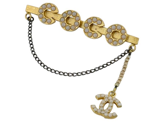 Chanel vergoldete Brosche mit Kunstperle