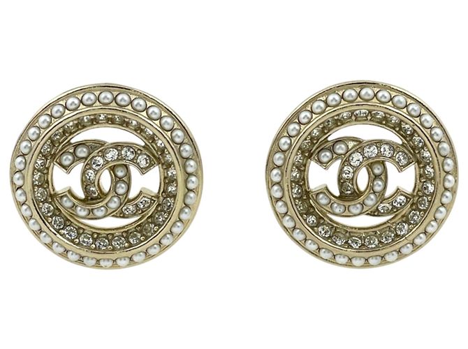 Chanel vergoldete Stecker-Ohrringe