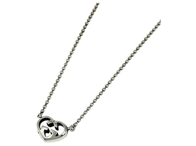 Collar Gucci de plata con diseño de corazón Interlocking G