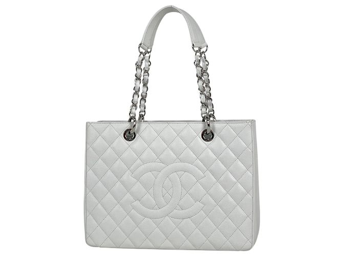 Saco Tote Chanel em couro de bezerro granulado branco