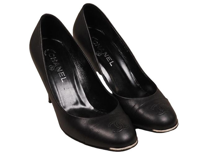 Chanel Black Leather Pointed Toe Pumps