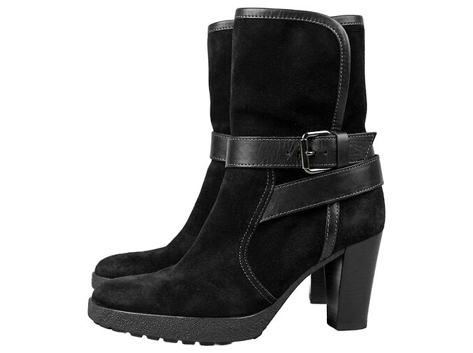 Tod's Schwarze Wildleder Stiefeletten mit Absatz
