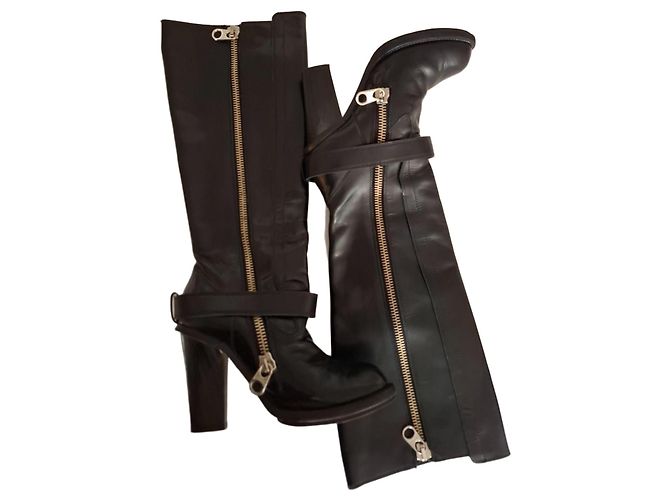 Botas de cano alto em couro preto Chloé com salto bloco