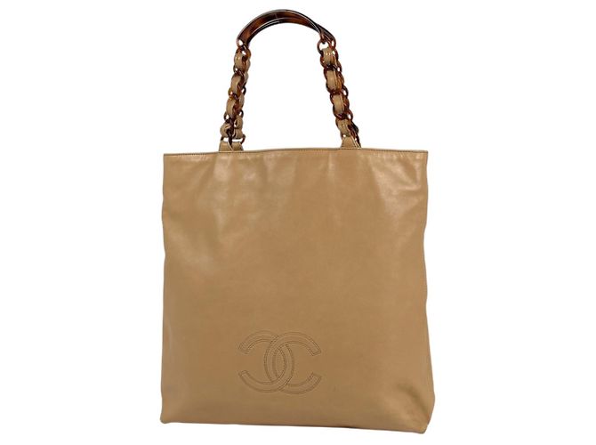 Saco Tote Chanel em couro bege