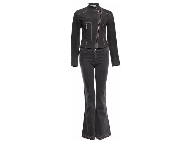 Christian Dior, Blazer y vaqueros de denim gris