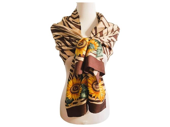 Dolce & Gabbana Estola de Seda Girasoles y Estampado Zebra
