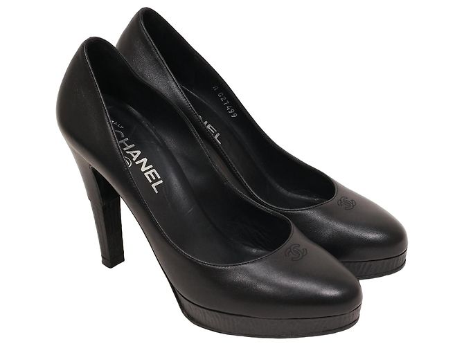 Chanel Escarpins Plateforme Cuir Noir