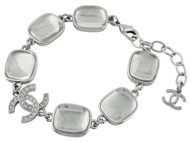 Pulsera de dijes Chanel