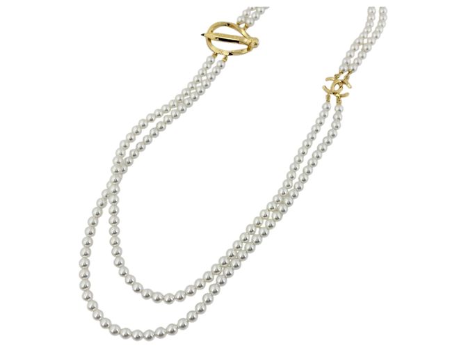 Collier Chanel à double rang de fausses perles