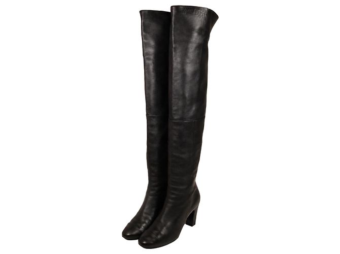 Botas mosqueteras Chanel de cuero negro