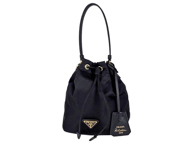 Borsa Prada in nylon e pelle nera