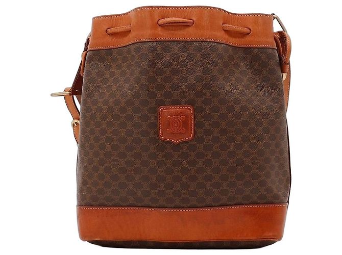 Céline Bolsa Bucket Celine Monogram em Couro Castanho