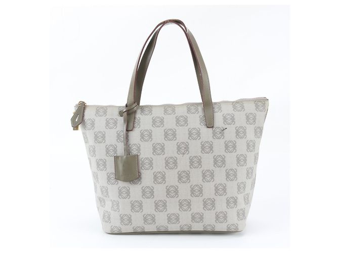 Saco Tote em couro Loewe Anagram Repeat