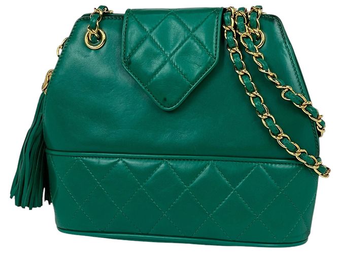 Bolsa de ombro Chanel em couro verde