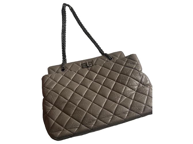 Chanel gesteppte Lederhandtasche Beige