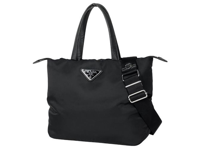 Borsa Prada in nylon e pelle
