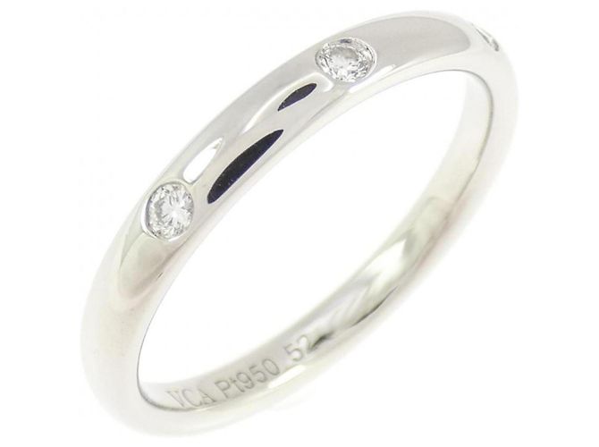 Van Cleef & Arpels Tendrement Etoile Ring