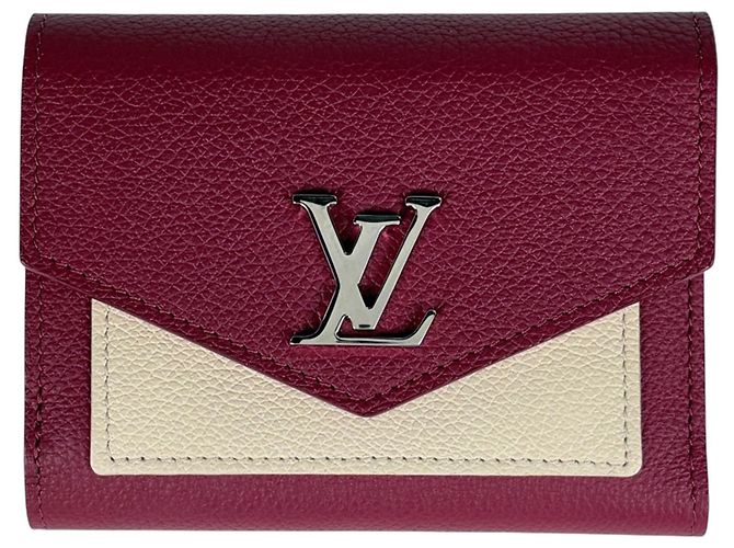 Louis Vuitton Portefeuille MyLockme Compact Tri-fold Wallet