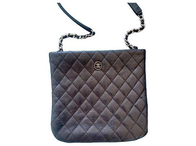 Chanel Uniform Pochette Pelle d'Agnello Nera