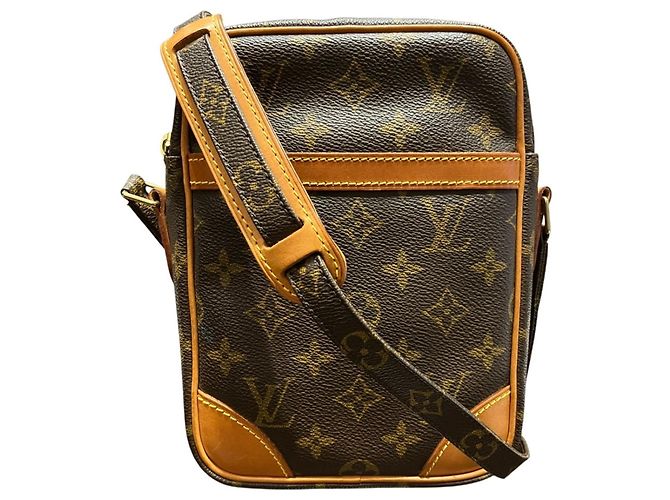 Bolsa de Ombro Louis Vuitton Danube