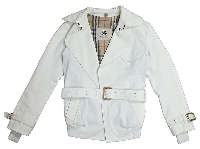 Magnífica chaqueta Burberry