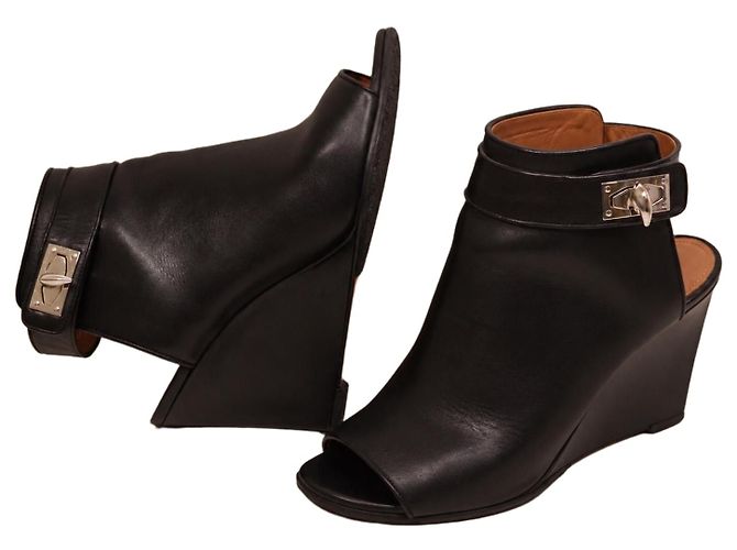 Givenchy Botines Shark Lock de cuña en cuero negro