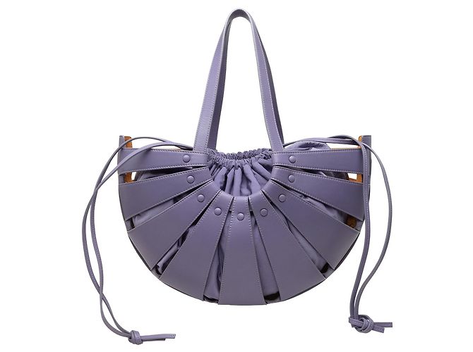 Bottega Veneta Bolsa The Shell Medium em couro de bezerro roxa