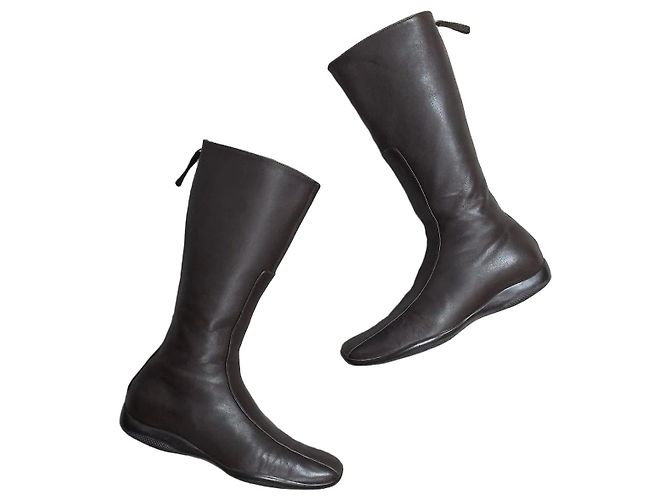 Belas Botas Prada