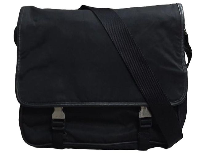 Splendida borsa a tracolla Prada nera