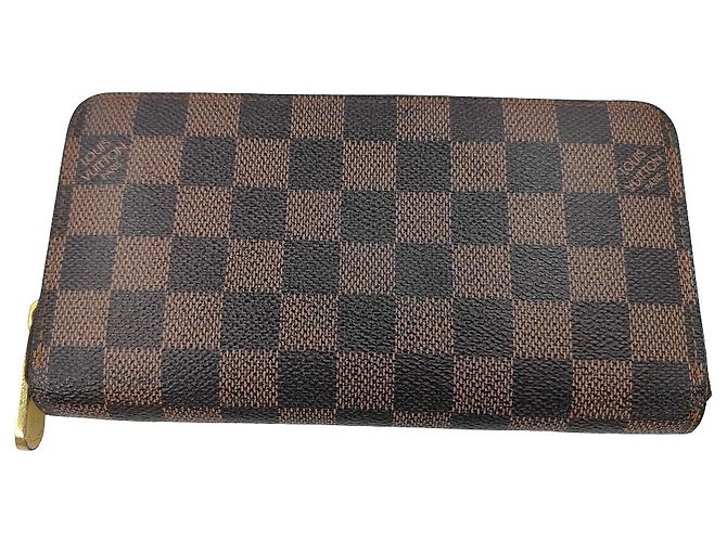 Louis Vuitton Zippy Damier Vertical