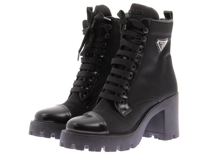 Prada Schwarze Stoffstiefeletten