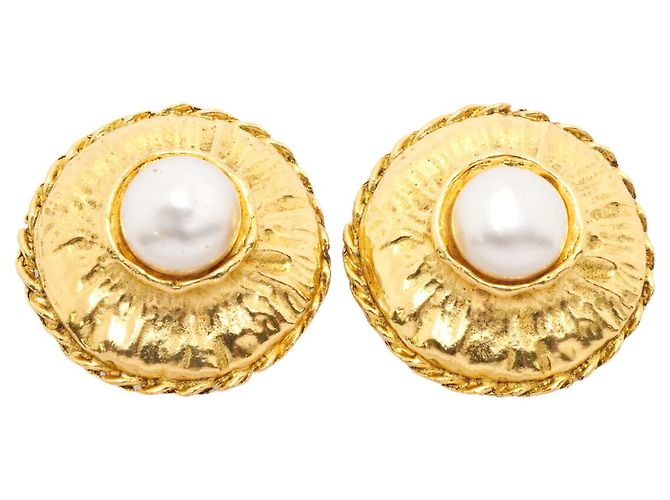 Boucles d'oreilles clips plaquées or Chanel