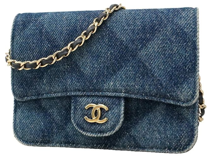 Pochete Chanel em denim azul