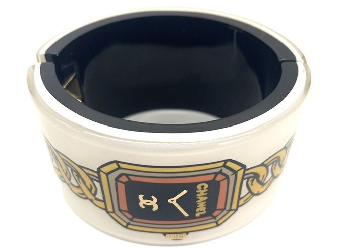 Pulseira com Pingente Coco Mark Chanel