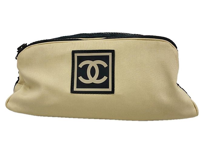 Chanel Nylon-Tasche Beige