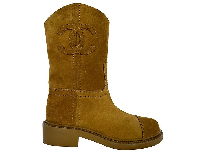 Chanel Interlocking CC Logo Mid-Calf Riding Boots in Camel Suede