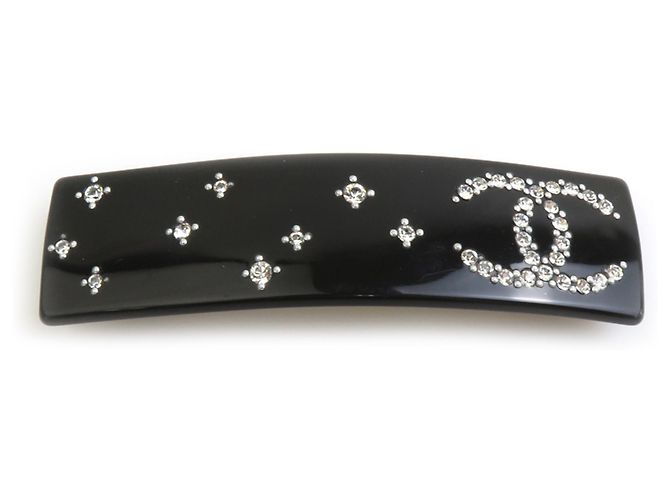 Fermiello Chanel in plastica nera
