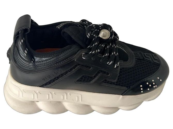 Sneakers Versace Chain Reaction in pelle nera e mesh